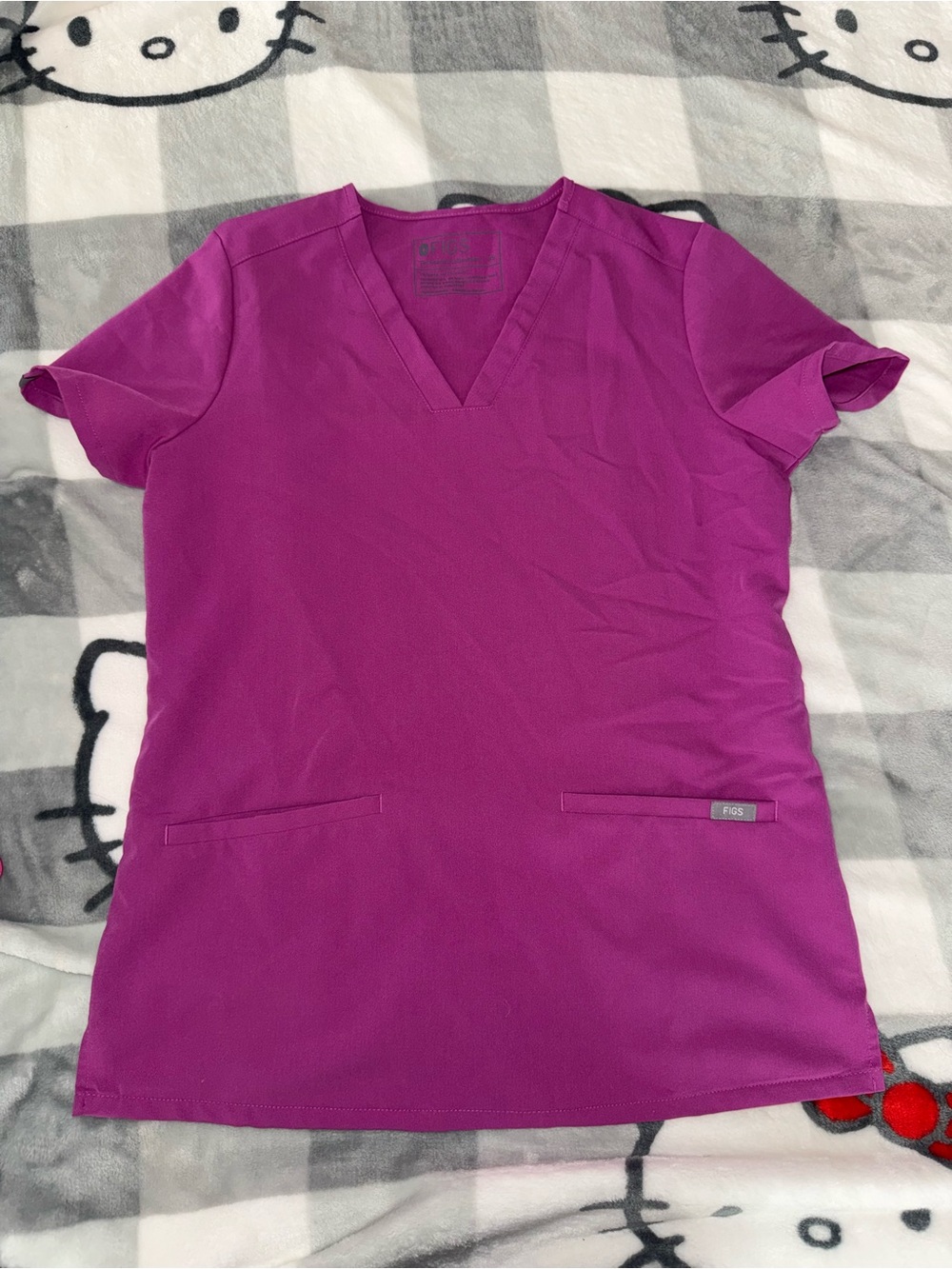 FIGS women’s Magenta casma limited edition scrub top medical wear